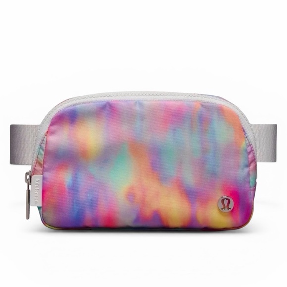 lululemon athletica Handbags - NWT Lululemon Everywhere Belt Bag - "Prism Wash Print Multi/Vapor" color